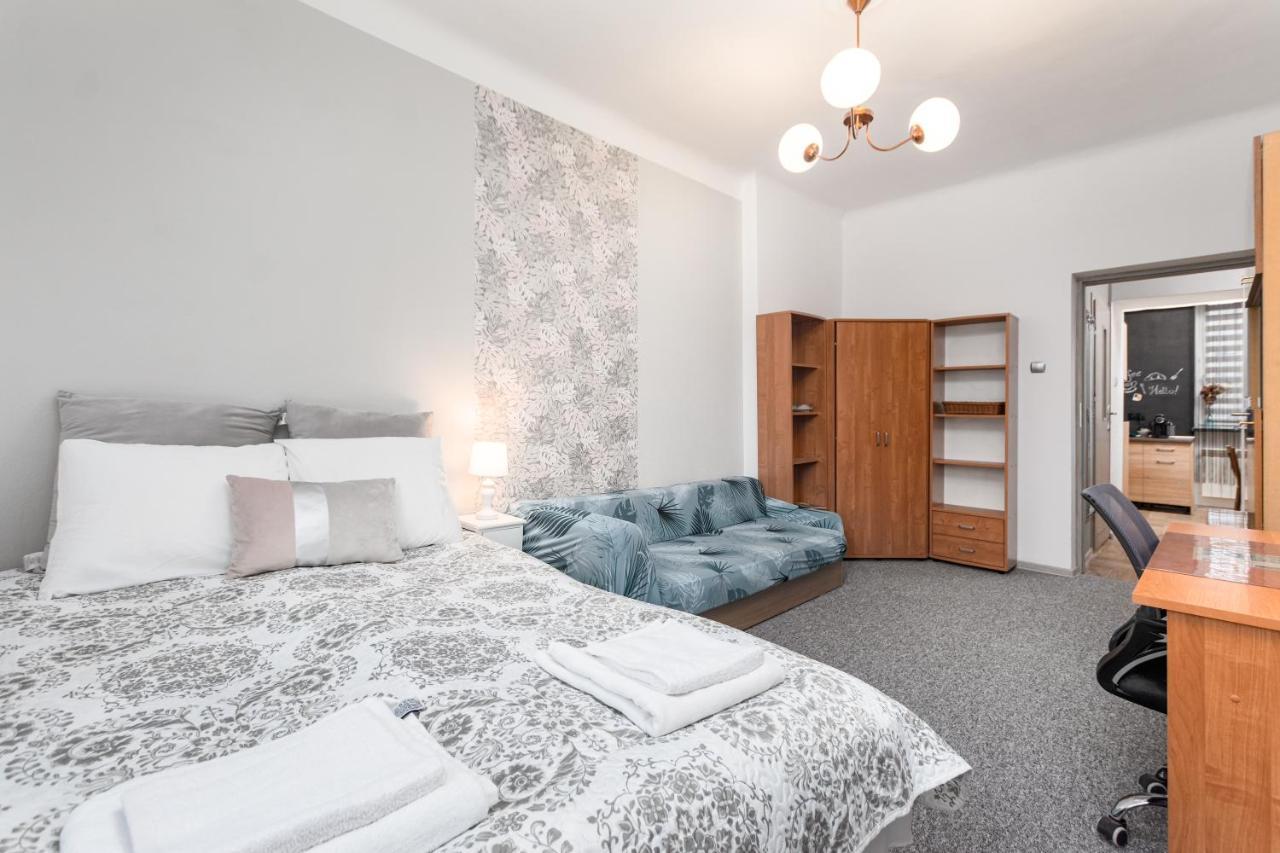 Dabrowszczakow 6 By Homeprime Apartment Warschau